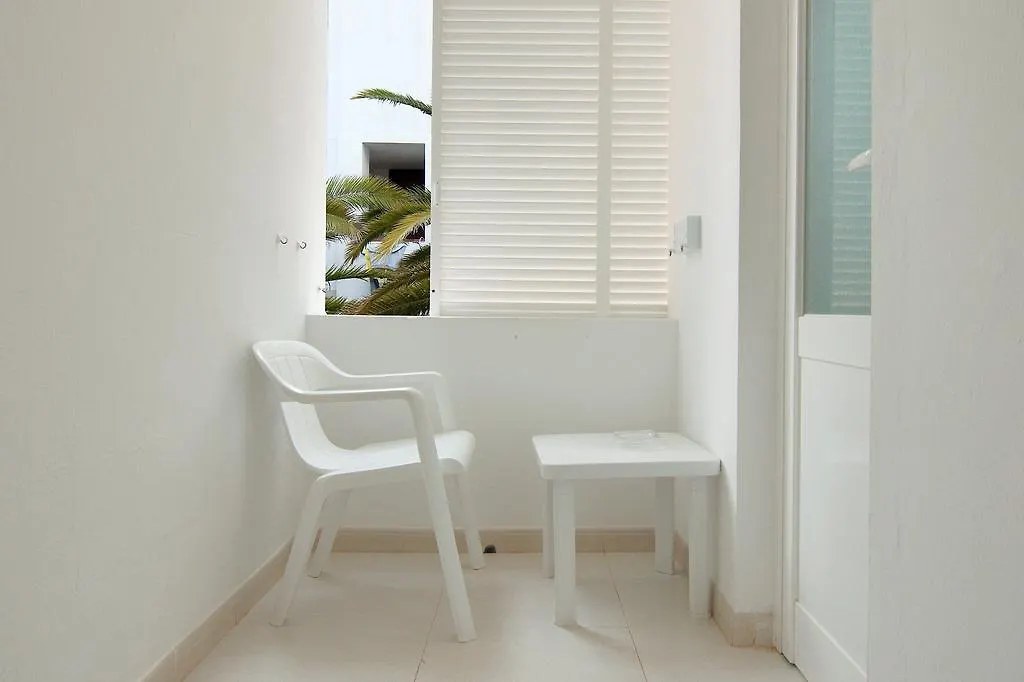 Hostal Capri-1